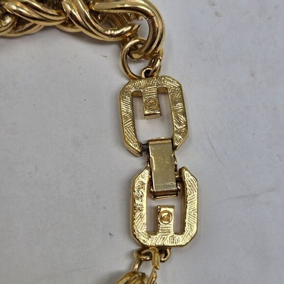 GIVENCHY Vintage Elegant Chunky Gold Plated Multi Chain "G" Clasp Bracelet - Picture 4 of 5